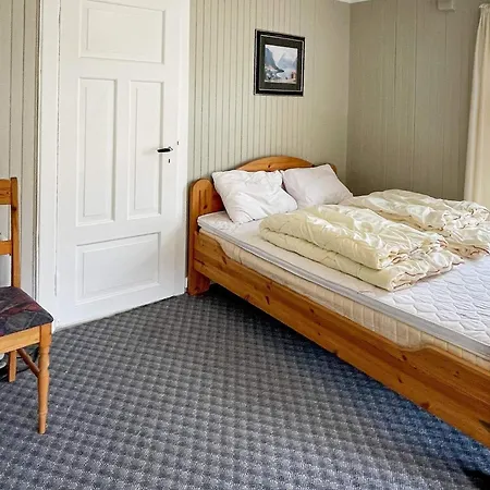 11 Person Holiday In Farstad