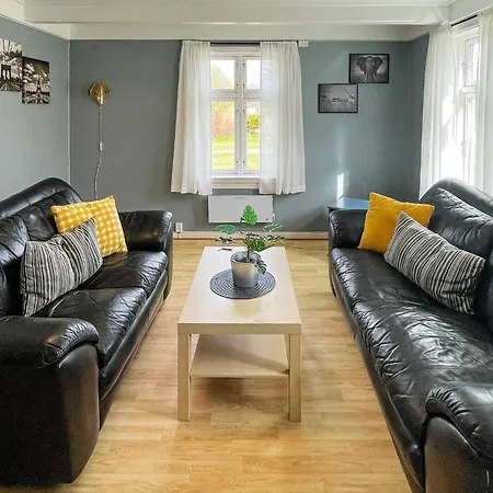 11 Person Holiday In * Farstad